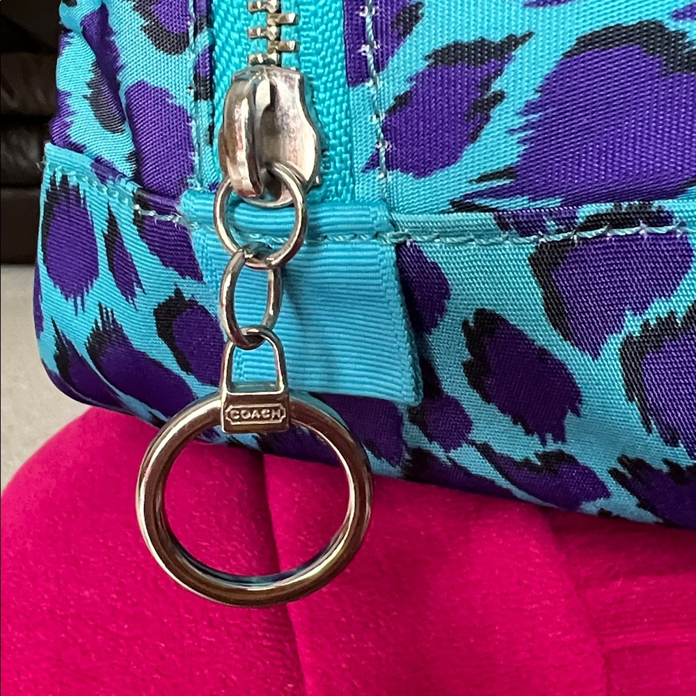Coach Poppy Ocelot Cosmetic Case-Like New - Picture 12 of 16